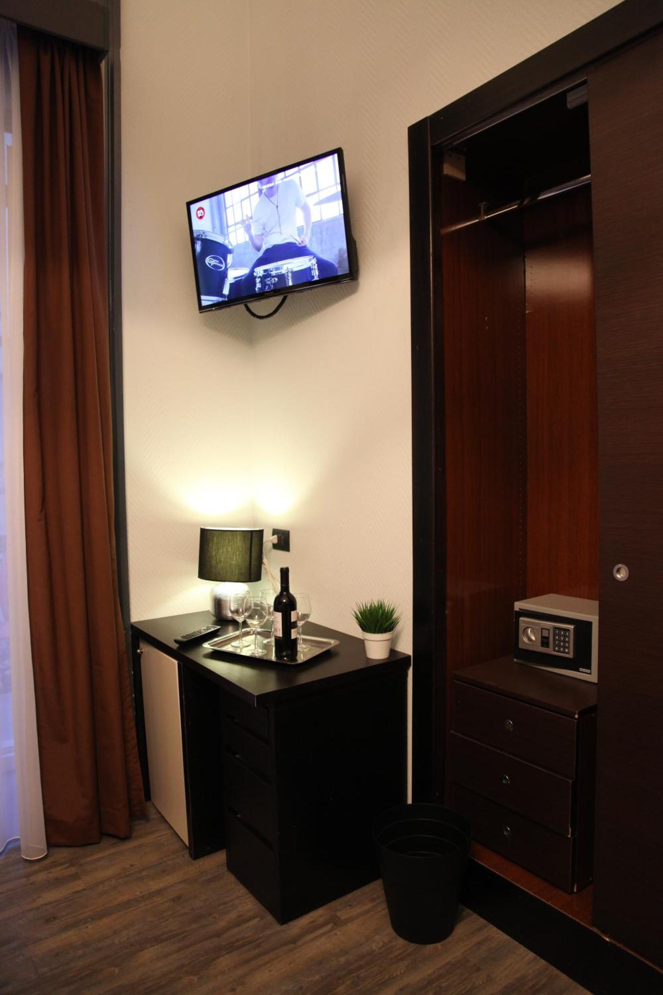 Dolce Vita Rooms Napoli Eksteriør billede