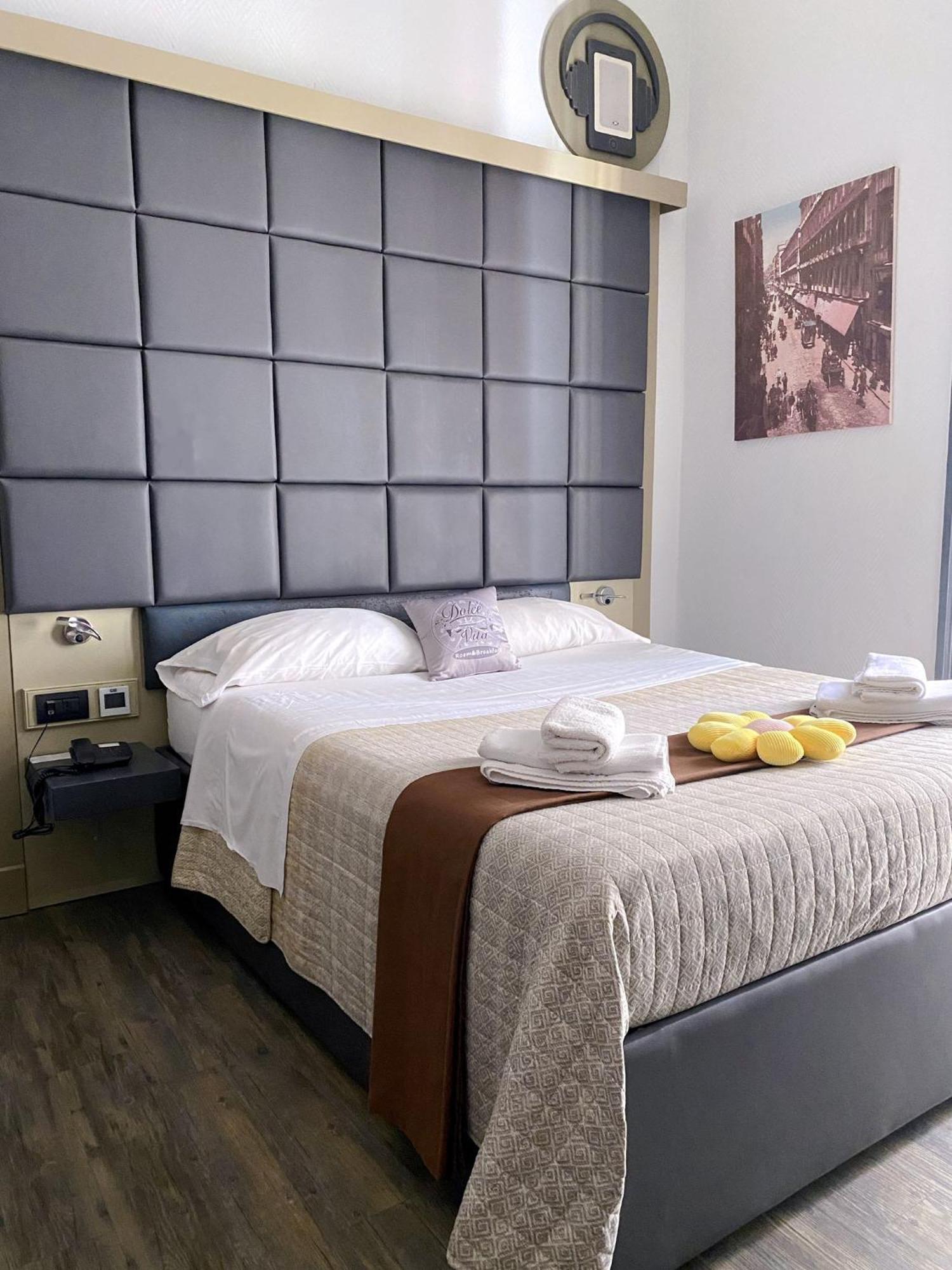 Dolce Vita Rooms Napoli Eksteriør billede